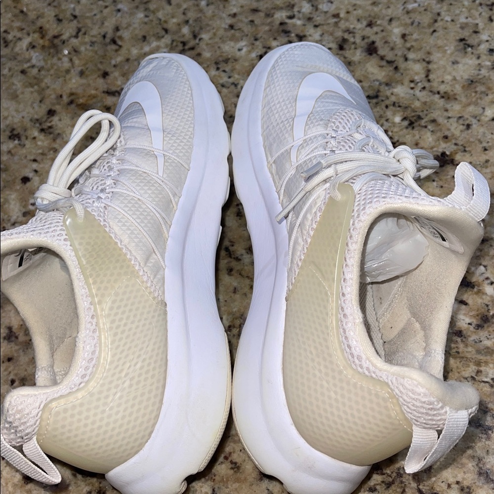 Nike Darwin - Picture 4 of 10